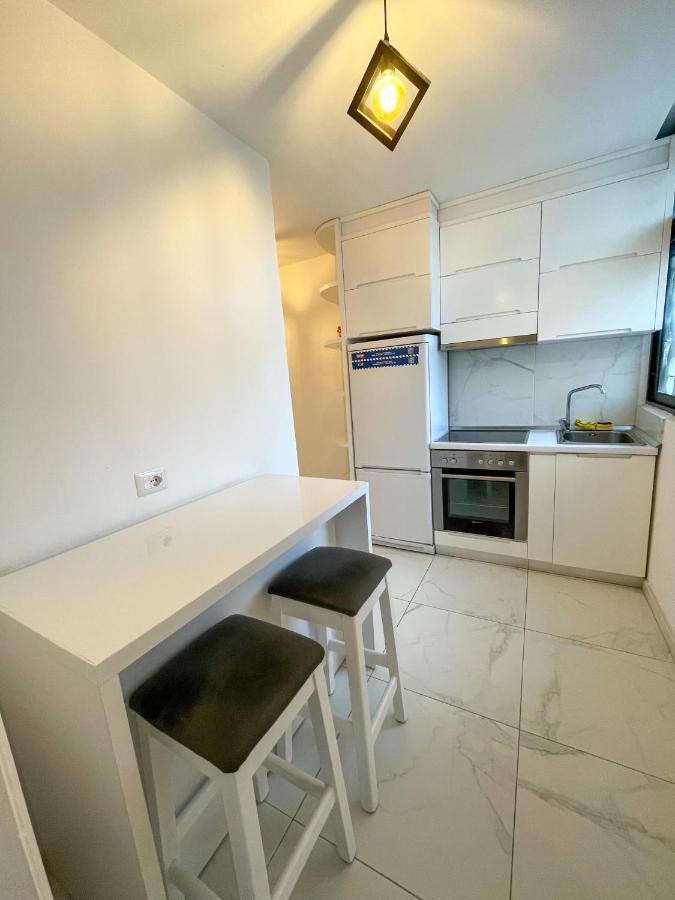 Centre View Apartment Tiranë Luaran gambar