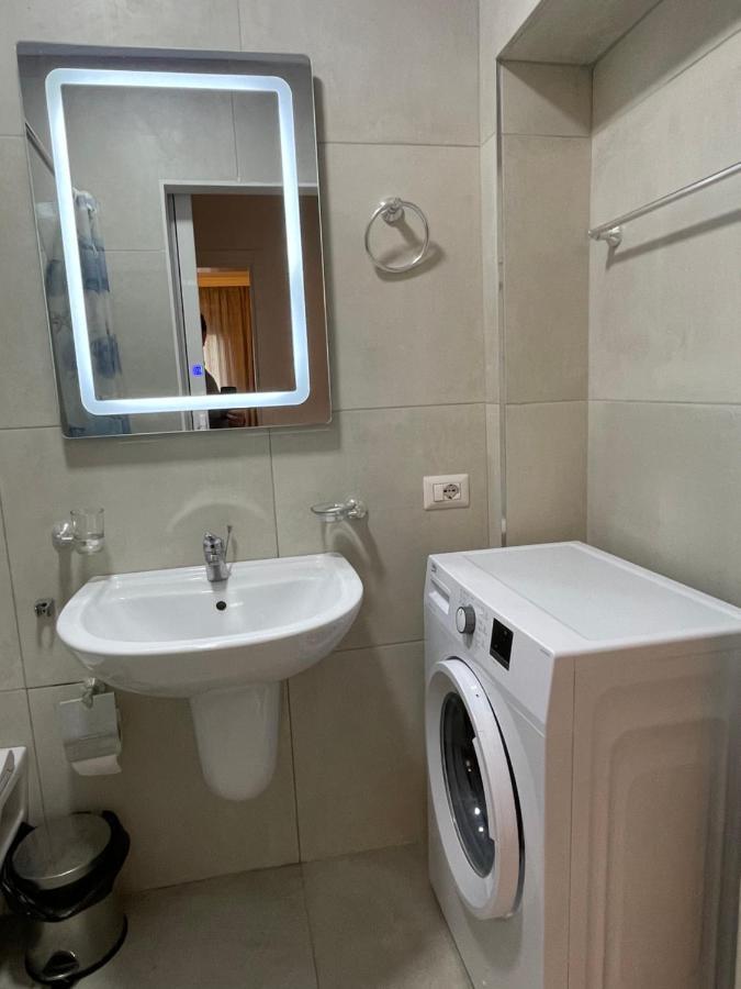 Centre View Apartment Tiranë Luaran gambar